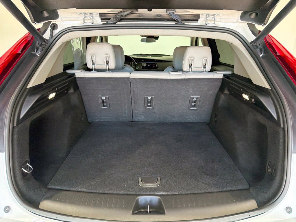Used 2022 Cadillac XT4 Luxury w/ Driver Awareness Package FWD image 21