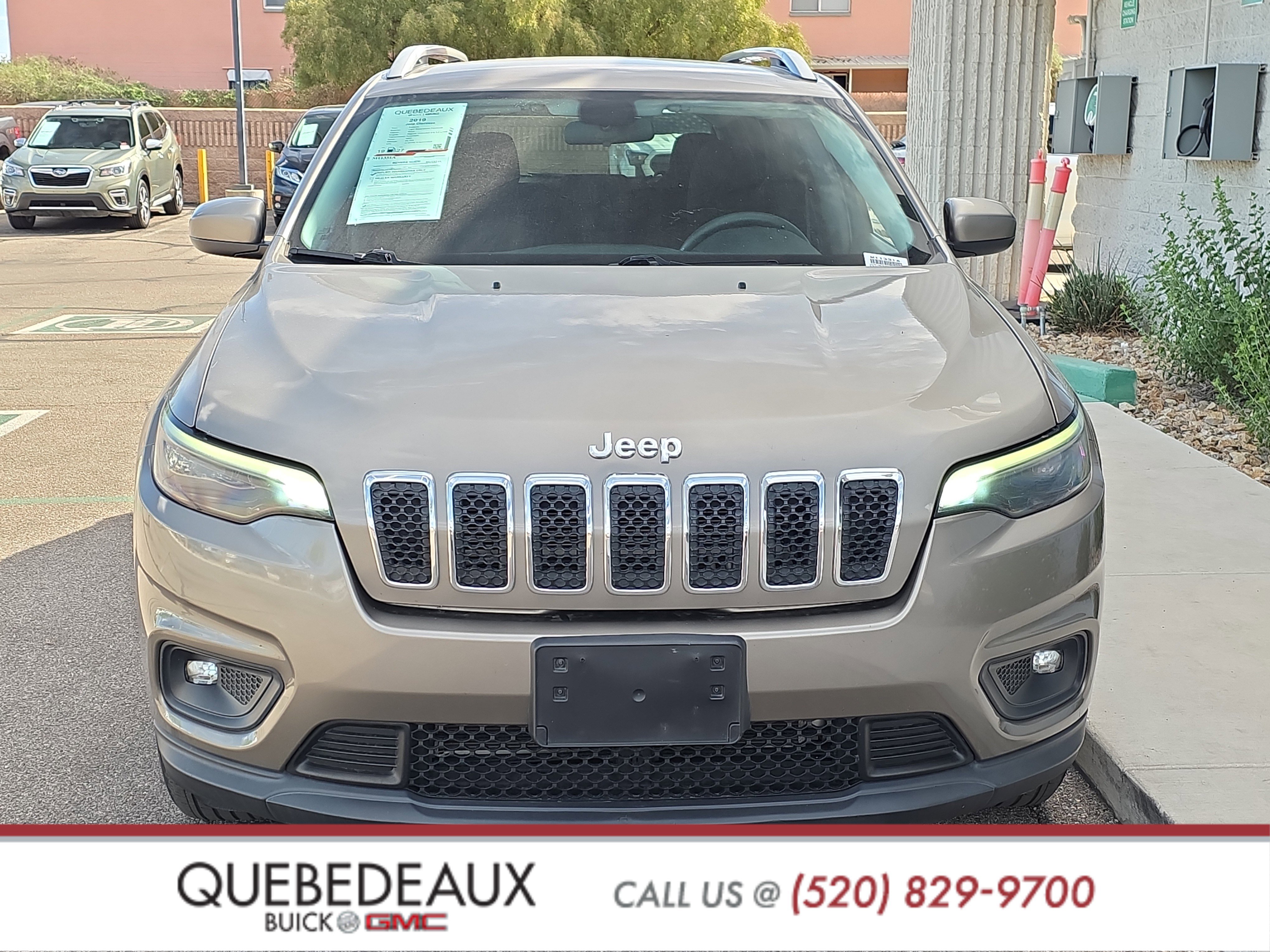 Used 2019 Jeep Cherokee Latitude w/ Popular Appearance Group image 2