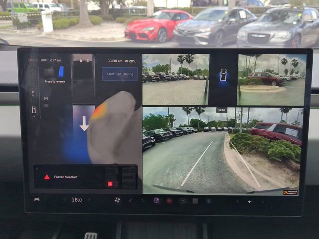 Used 2024 Tesla Cybertruck AWD Crew Cab image 22