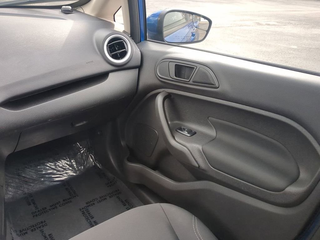 Used 2019 Ford Fiesta SE image 16