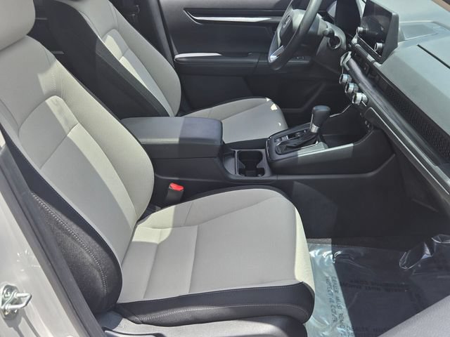 Used 2025 Honda CR-V EX image 15