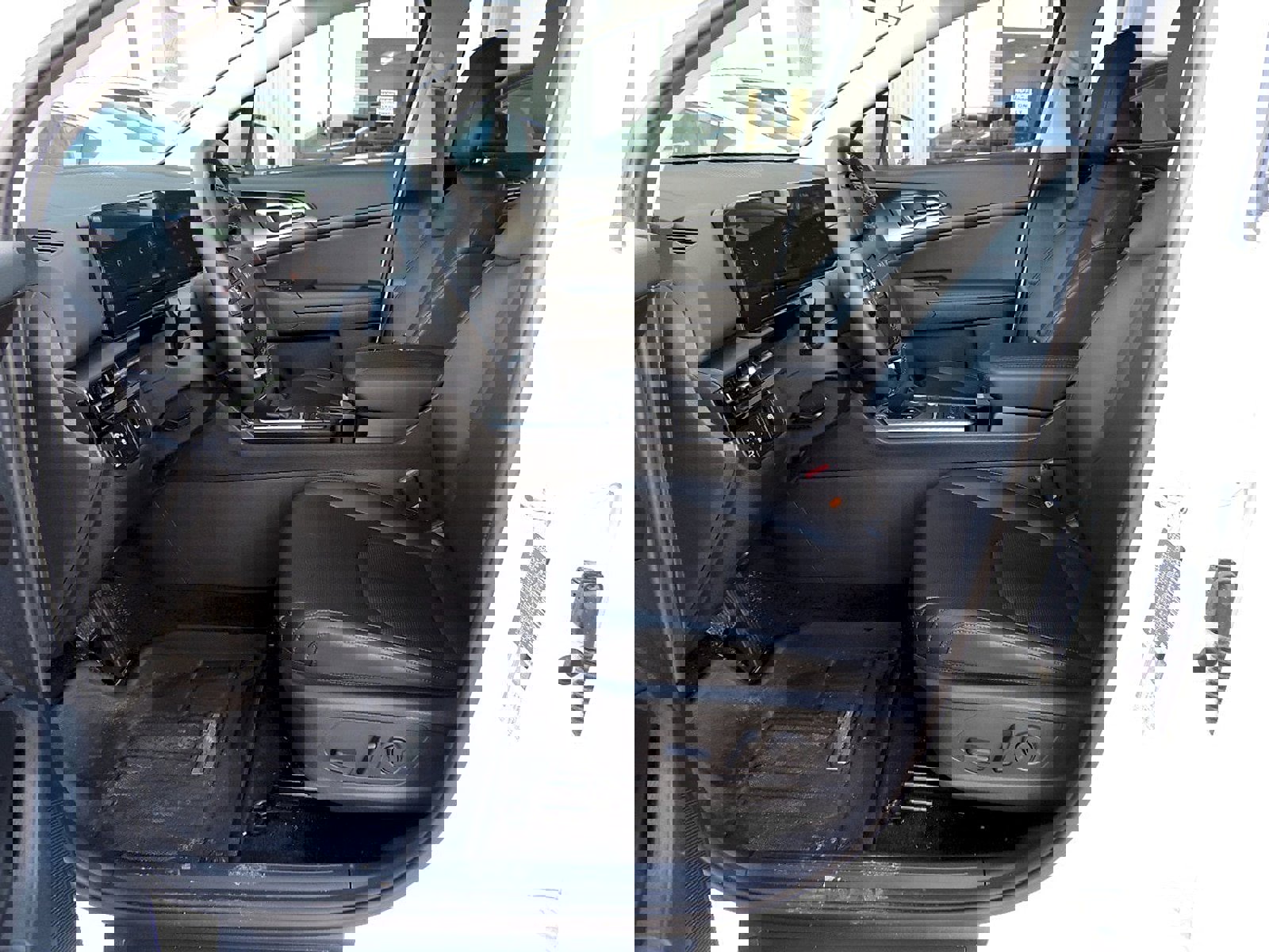 New 2026 Kia Sportage EX image 10