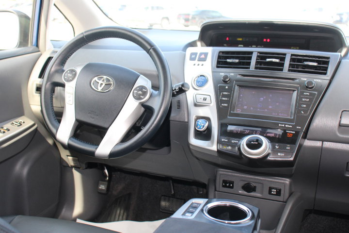 Used 2013 Toyota Prius V Five FWD image 21