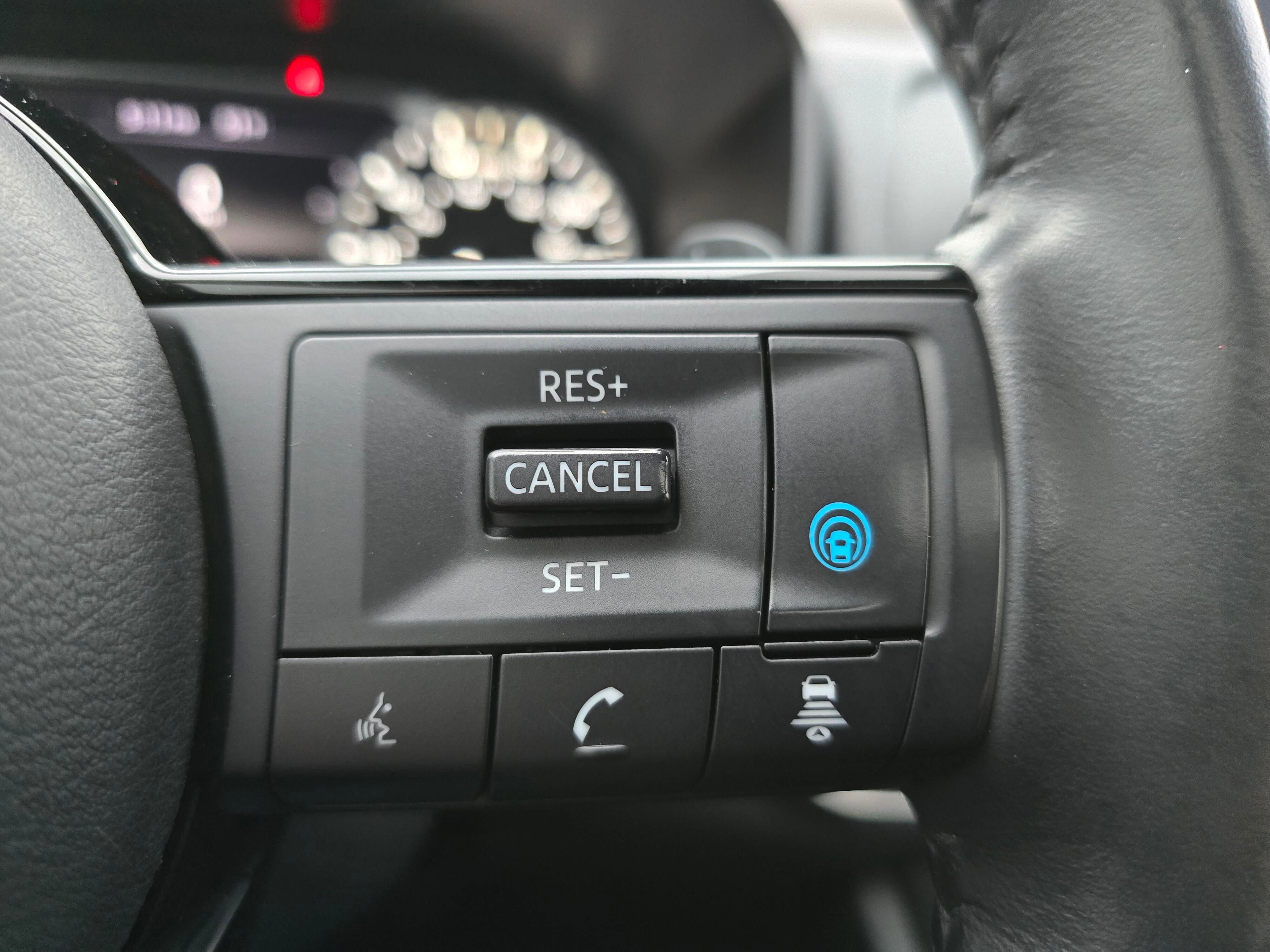 Used 2021 Nissan Rogue SV w/ Premium Package image 23