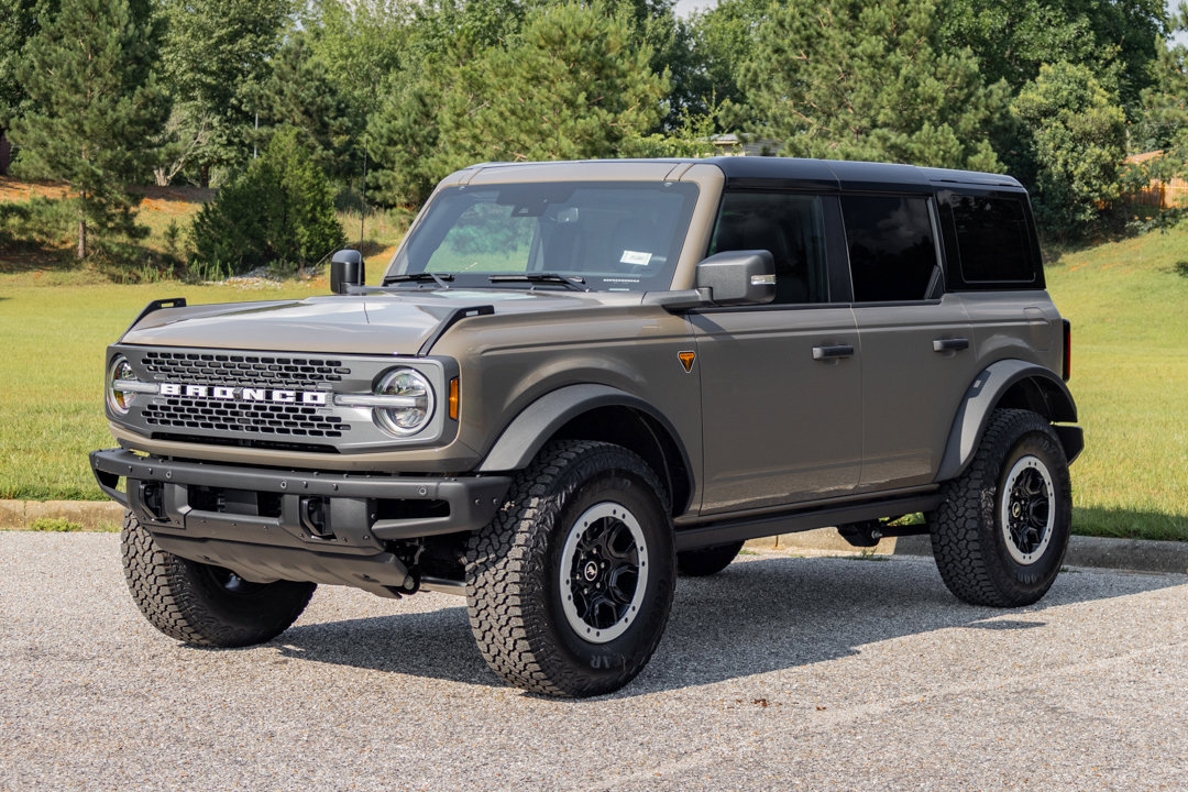 New 2025 Ford Bronco Badlands image 3