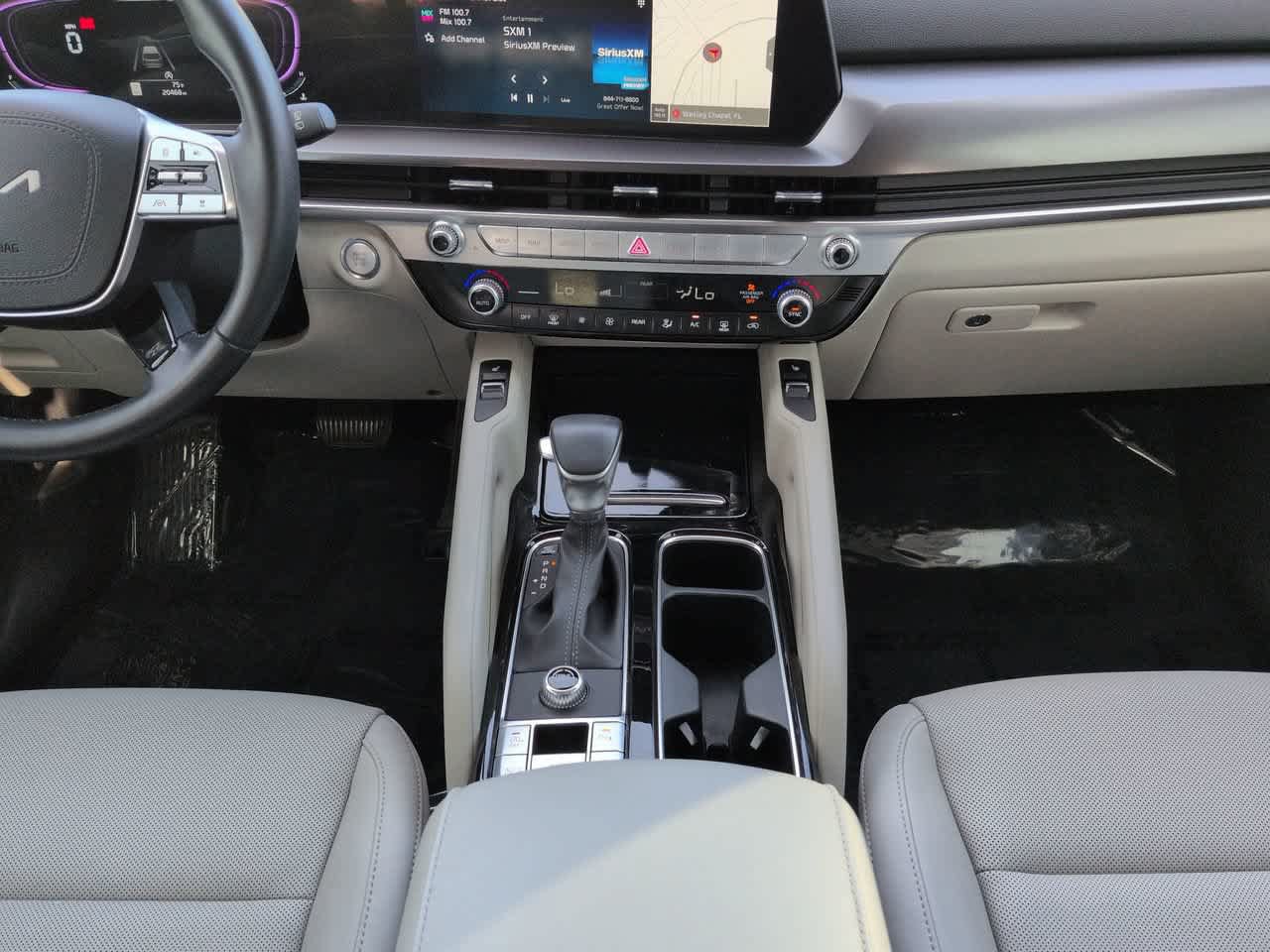 Used 2025 Kia Telluride S FWD image 19