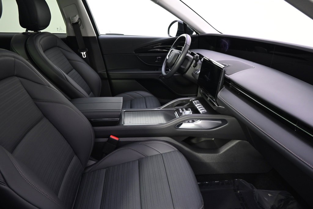 New 2026 Lincoln Nautilus Reserve image 16