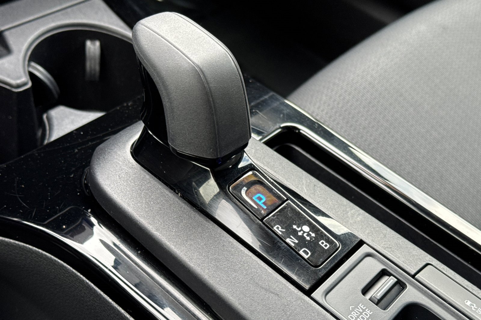 Used 2024 Toyota Prius LE image 25