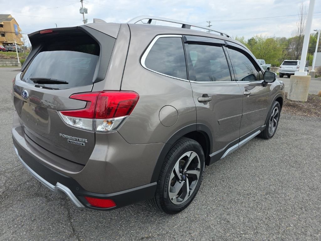Used 2023 Subaru Forester Touring AWD/4WD image 7