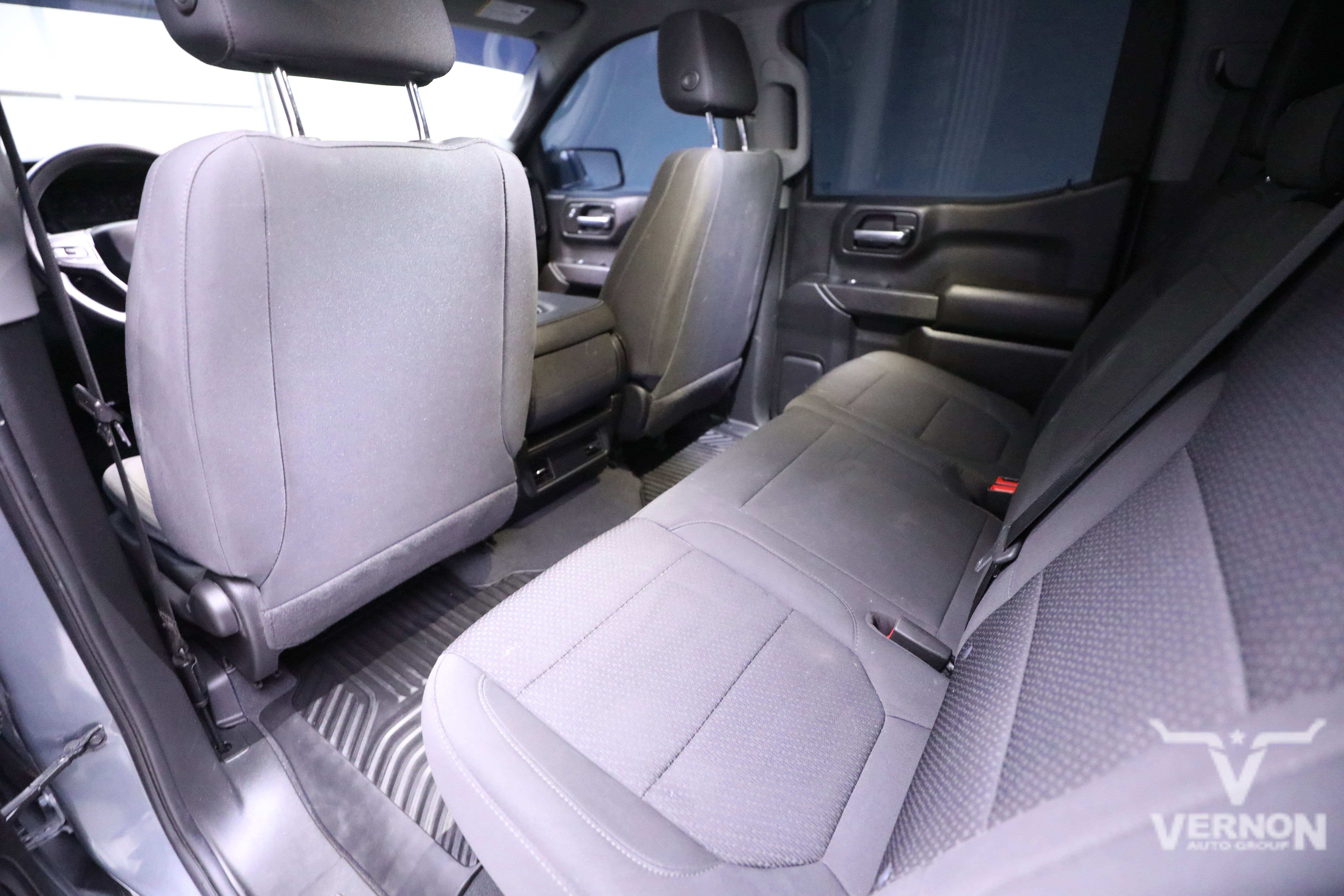 Used 2022 Chevrolet Silverado 1500 Custom Trail Boss w/ LPO, Dark Essentials Package image 9