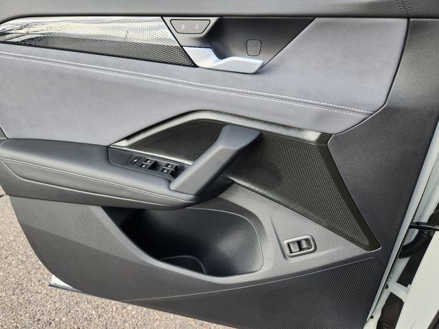 New 2026 Volkswagen Tiguan SE R-Line image 22