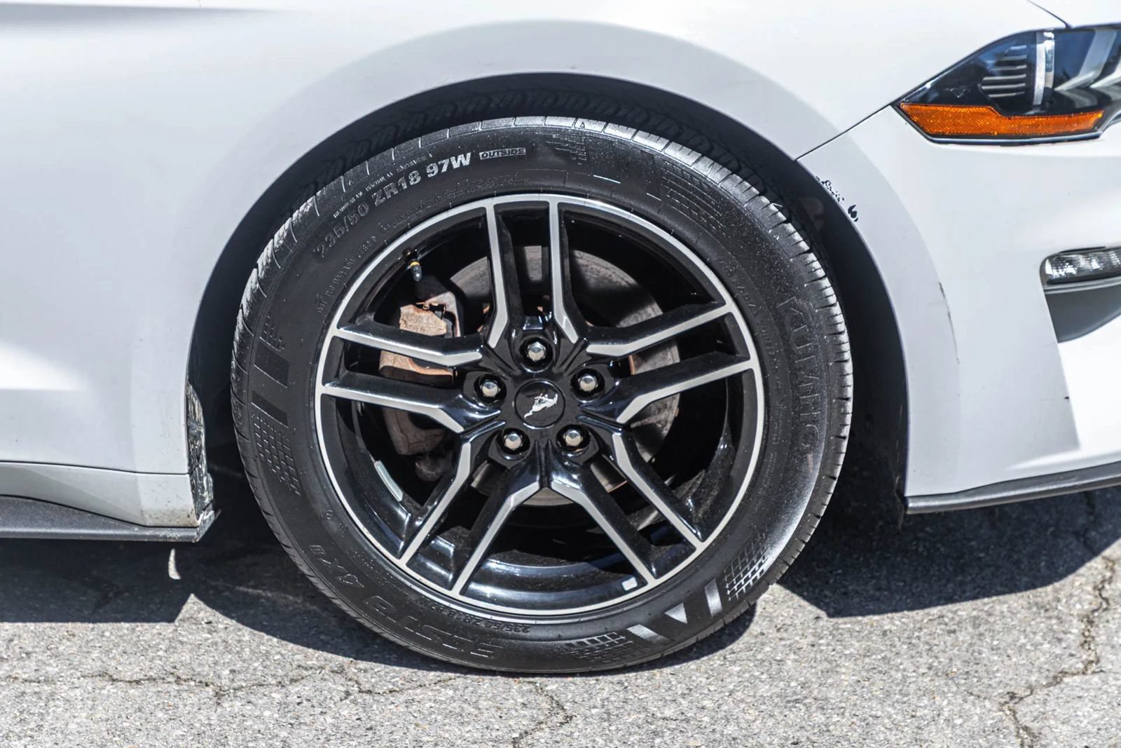 Used 2018 Ford Mustang Premium RWD image 27