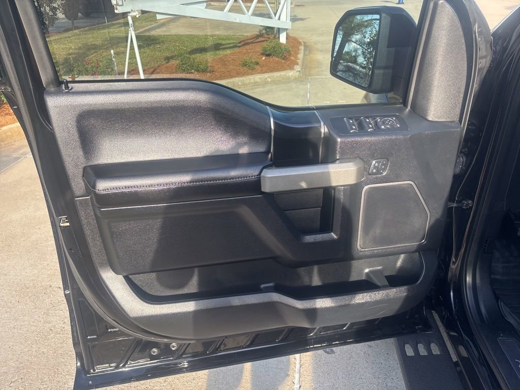 Used 2018 Ford F150 Raptor w/ Equipment Group 802A Luxury image 29