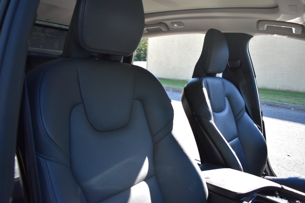 Used 2023 Volvo S90 B6 Plus AWD/4WD image 23