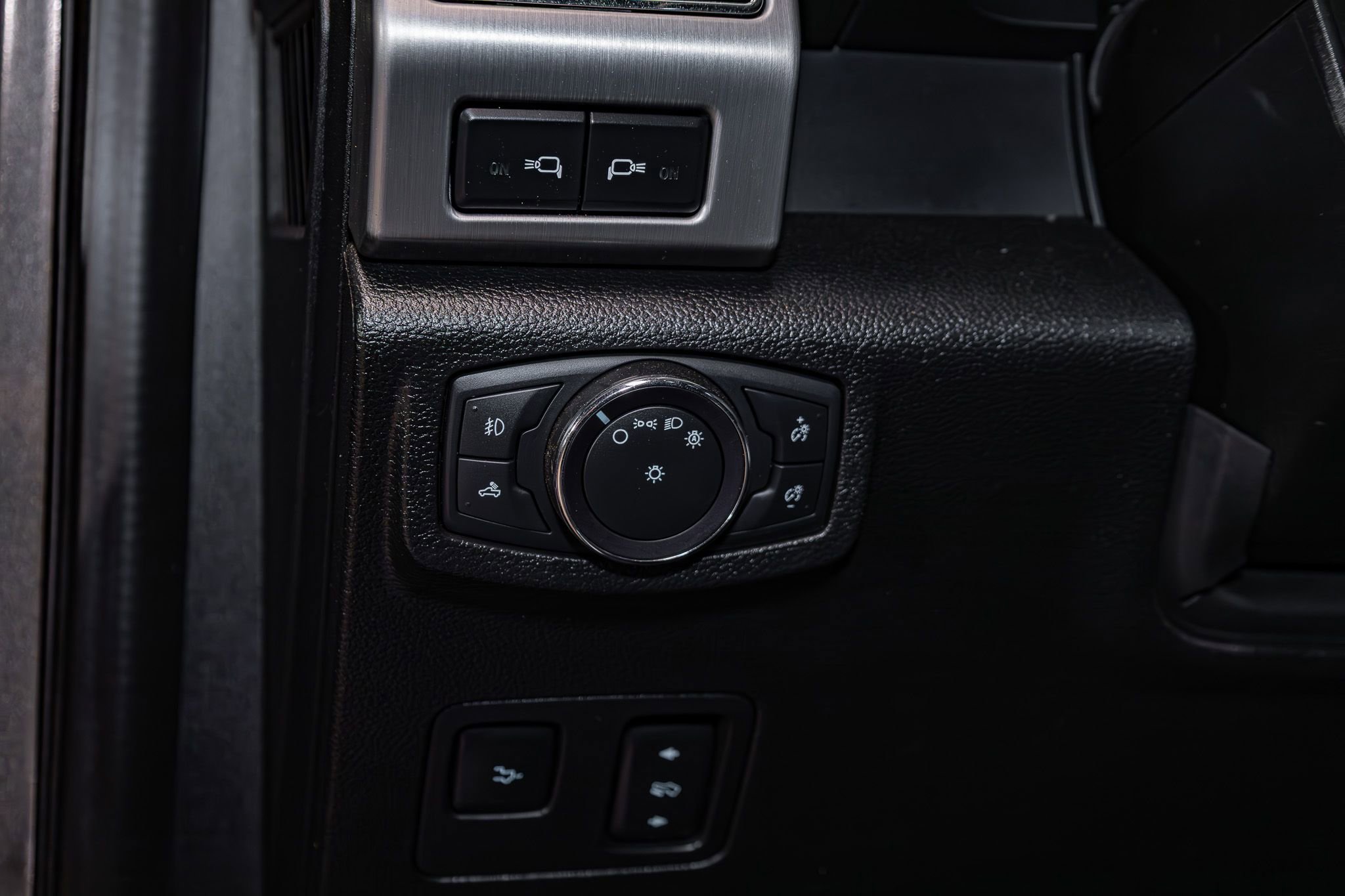 Used 2020 Ford F350 Platinum AWD/4WD image 17