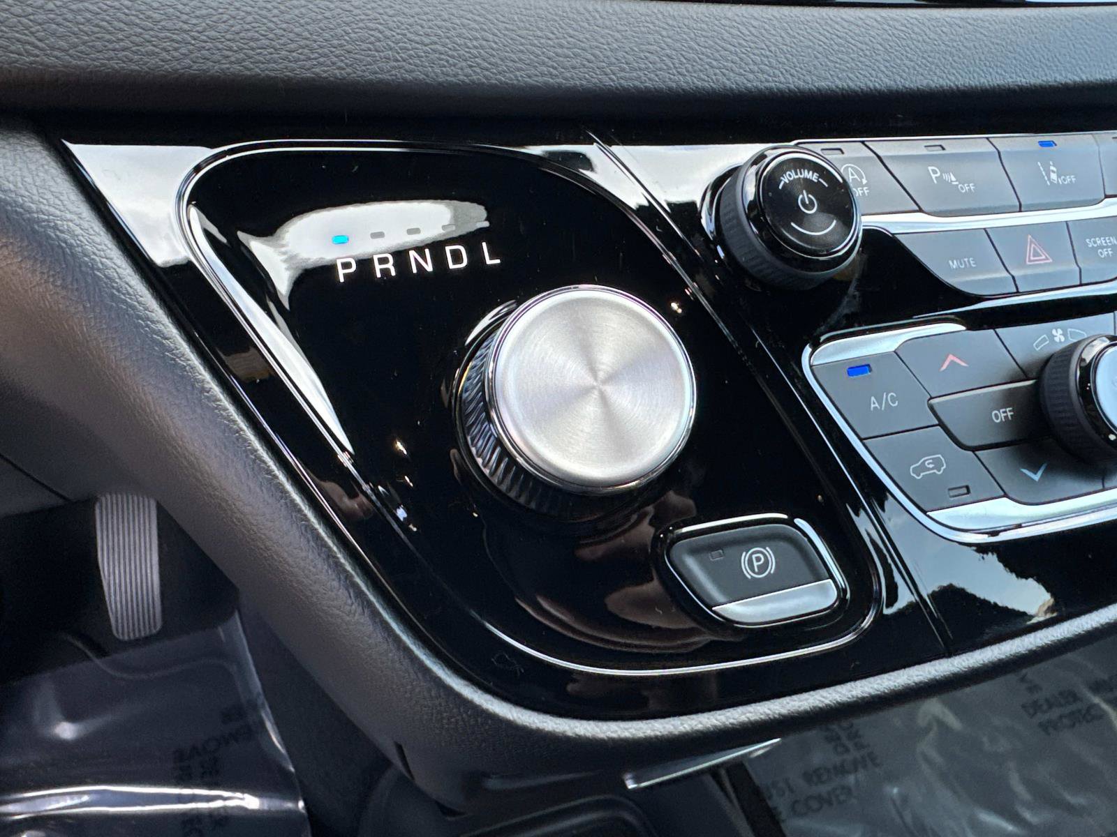 New 2026 Chrysler Voyager LX image 24