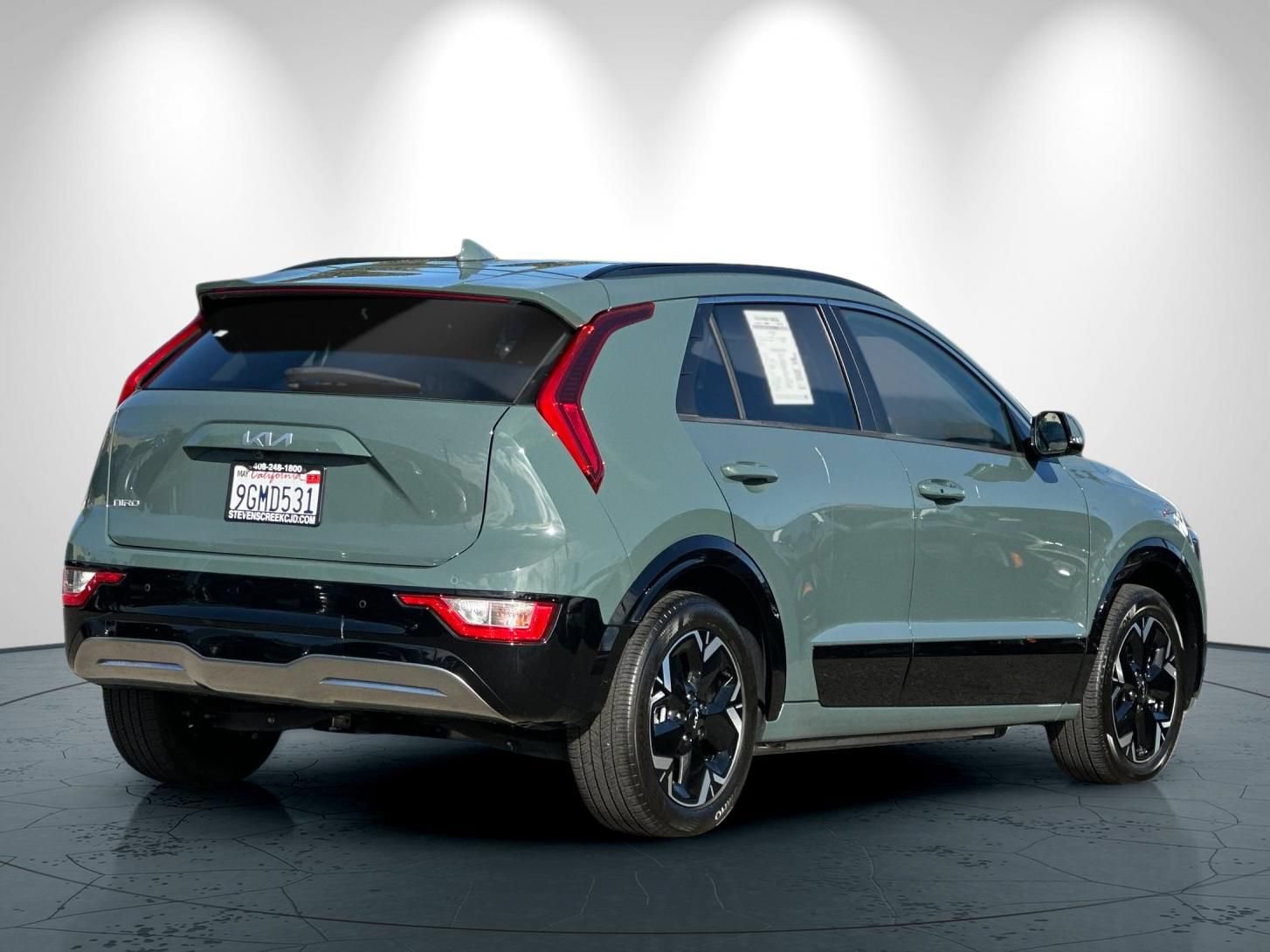 Used 2023 Kia Niro Wind w/ Wind Preserve Package FWD image 4