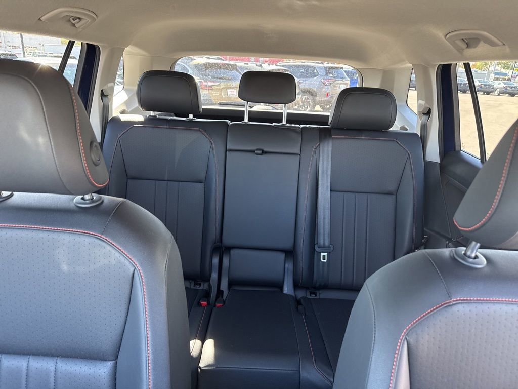 Used 2024 Volkswagen Tiguan SE image 19