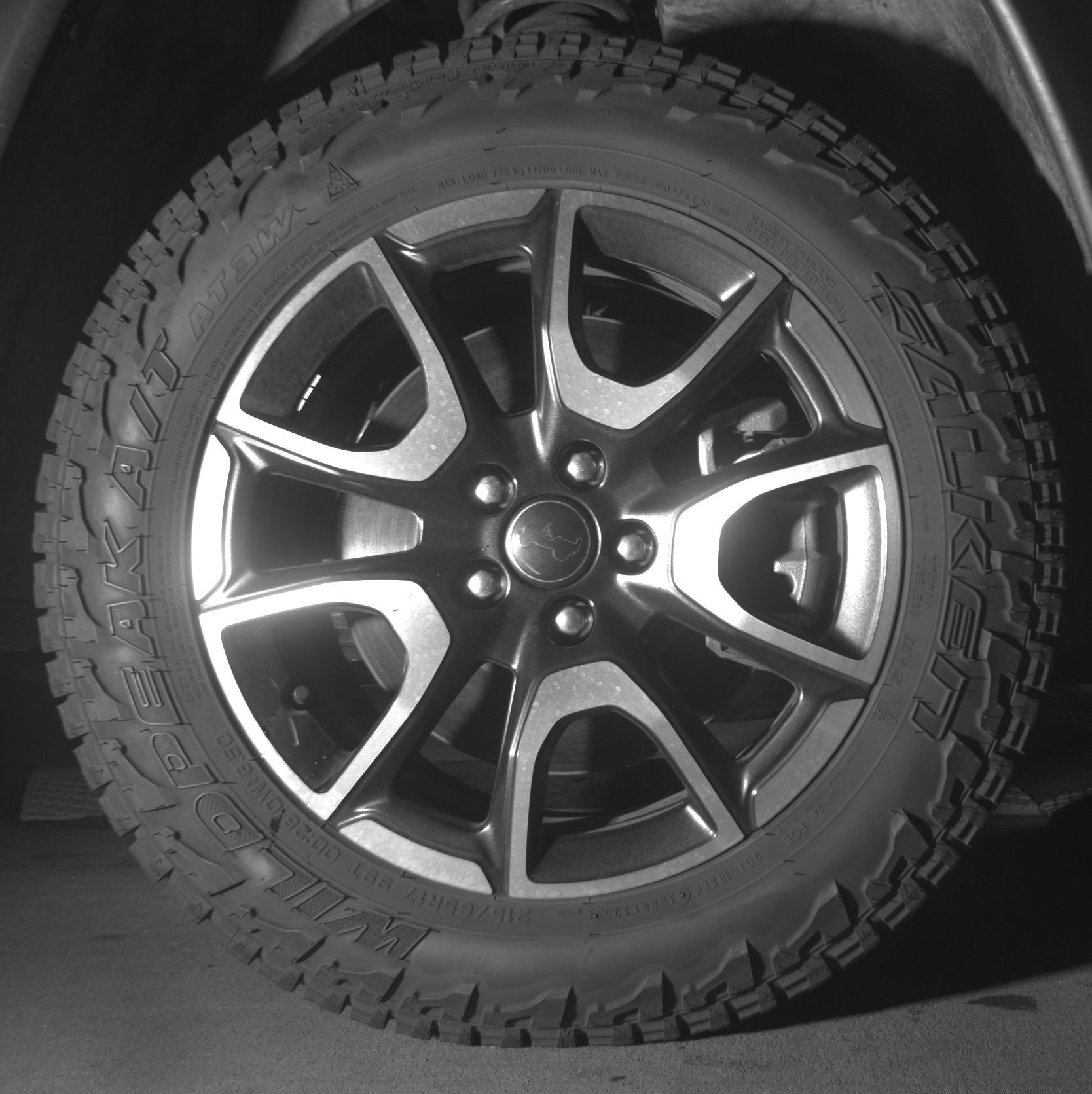 Used 2025 Jeep Compass Trailhawk image 12