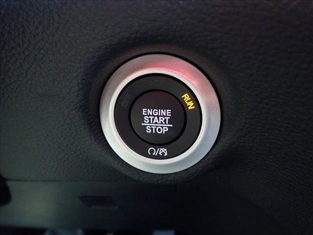 New 2025 Chrysler Pacifica Select FWD image 25