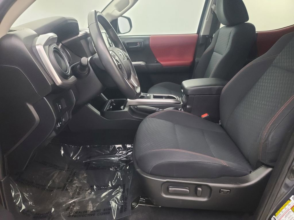 Used 2023 Toyota Tacoma SR5 AWD/4WD image 27