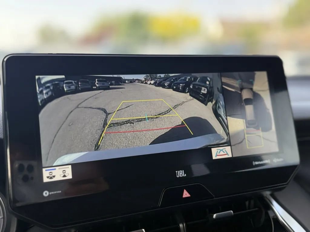 Used 2021 Toyota Venza Limited w/ Advanced Technology Package image 26