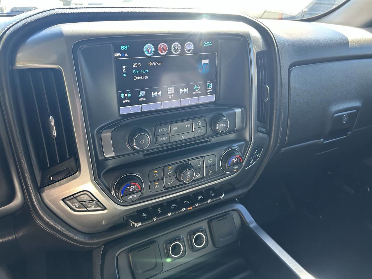 Used 2017 Chevrolet Silverado 1500 LTZ Z71 w/ LTZ Plus Package image 19