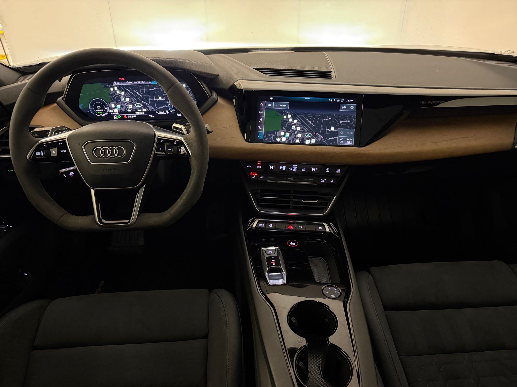 Used 2023 Audi e-tron GT Premium Plus AWD/4WD image 28