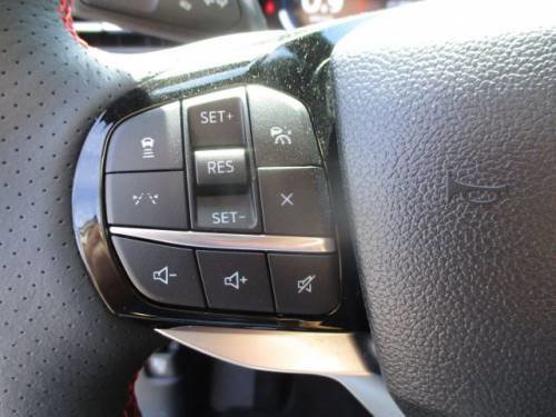 Used 2025 Ford Explorer ST-Line w/ Premium Package image 17