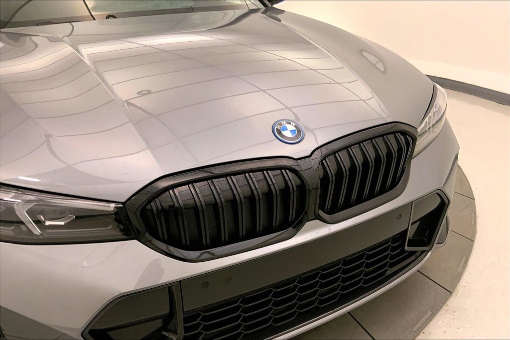 Certified 2024 BMW 330e xDrive w/ Premium Package AWD/4WD image 29
