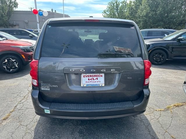 Used 2017 Dodge Grand Caravan SE FWD image 5