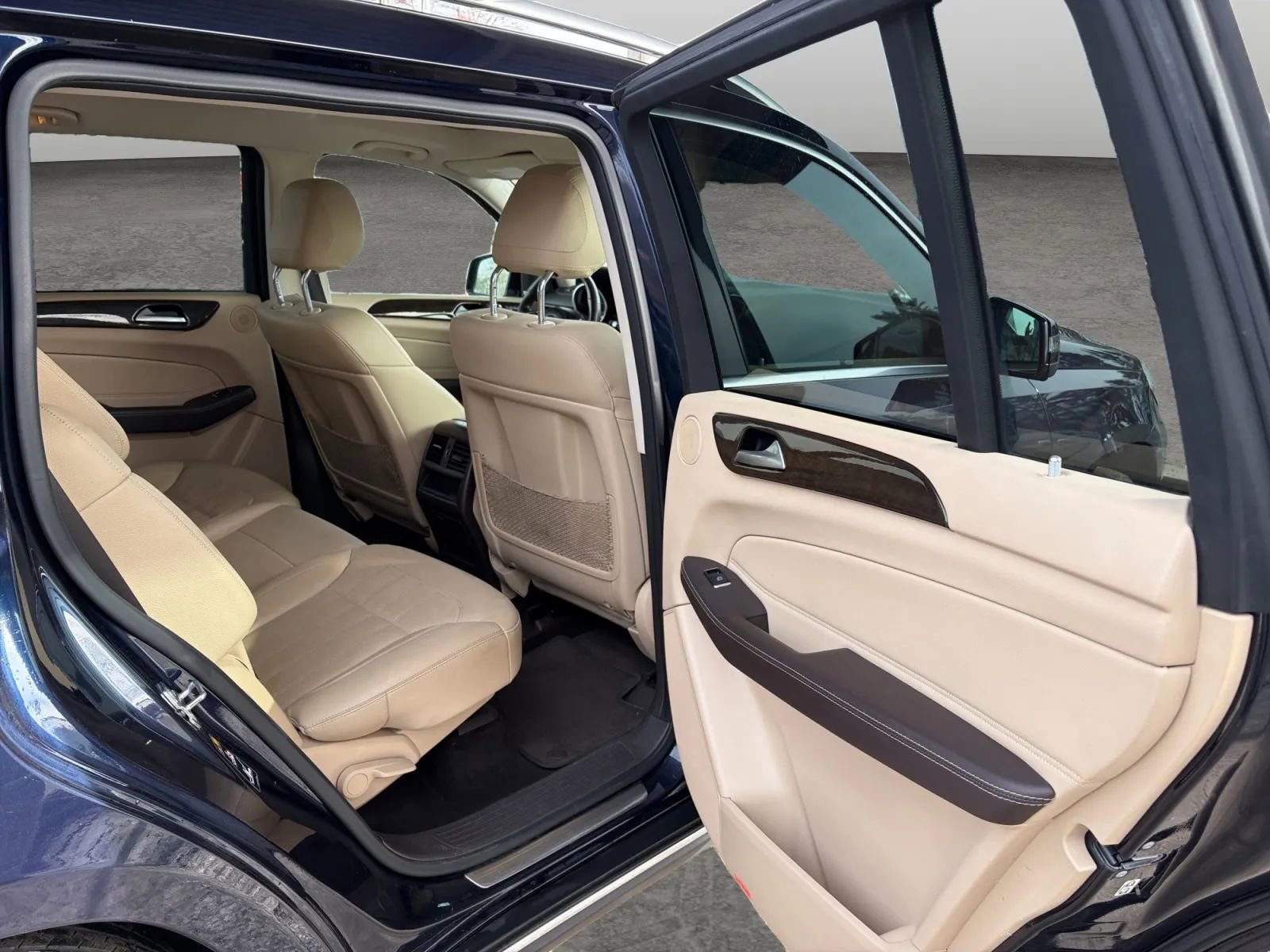 Used 2018 Mercedes-Benz GLS 450 4MATIC image 15