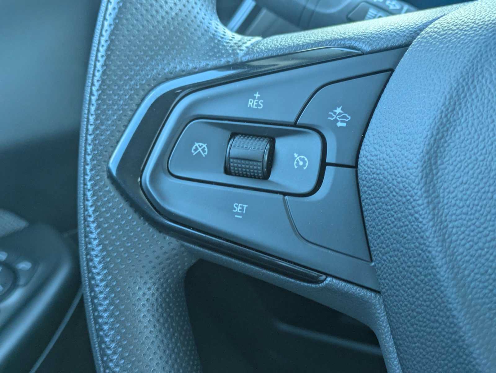 Used 2024 Chevrolet TrailBlazer LT w/ Driver Confidence Package FWD image 24