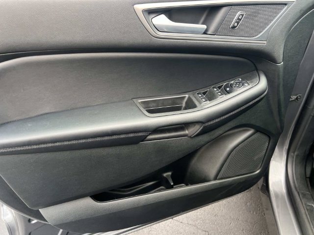 Certified 2024 Ford Edge SEL w/ Convenience Package AWD/4WD image 16
