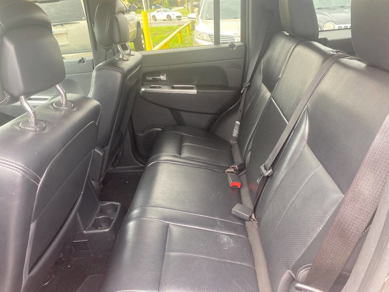 Used 2010 Jeep Liberty Limited w/ Tire & Wheel Group AWD/4WD image 6