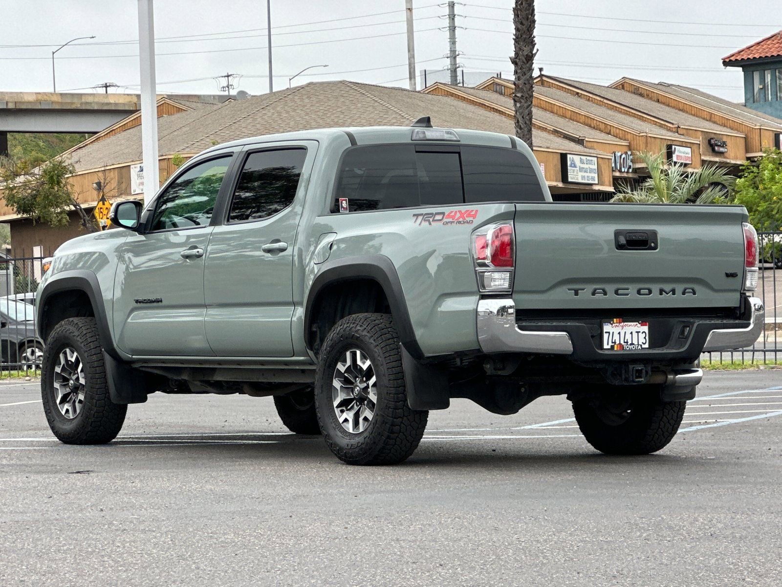 Used 2023 Toyota Tacoma TRD Off-Road AWD/4WD image 3