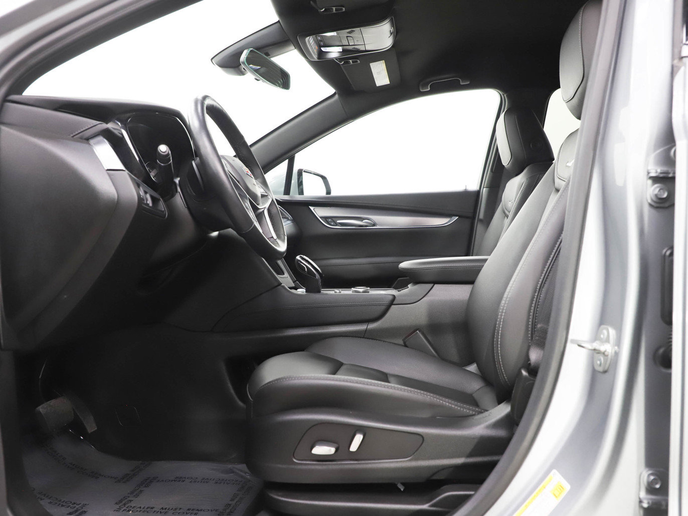 Used 2025 Cadillac XT5 Luxury image 23