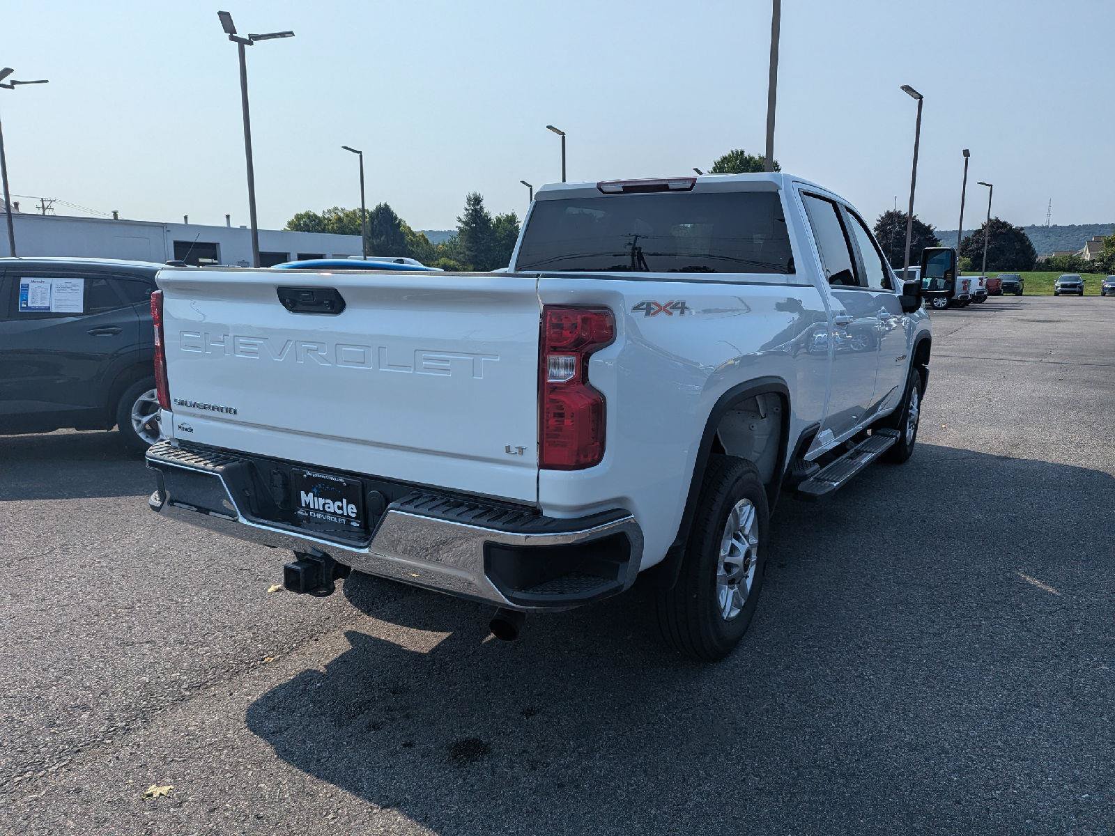 Used 2025 Chevrolet Silverado 2500 LT w/ Convenience Package AWD/4WD image 7