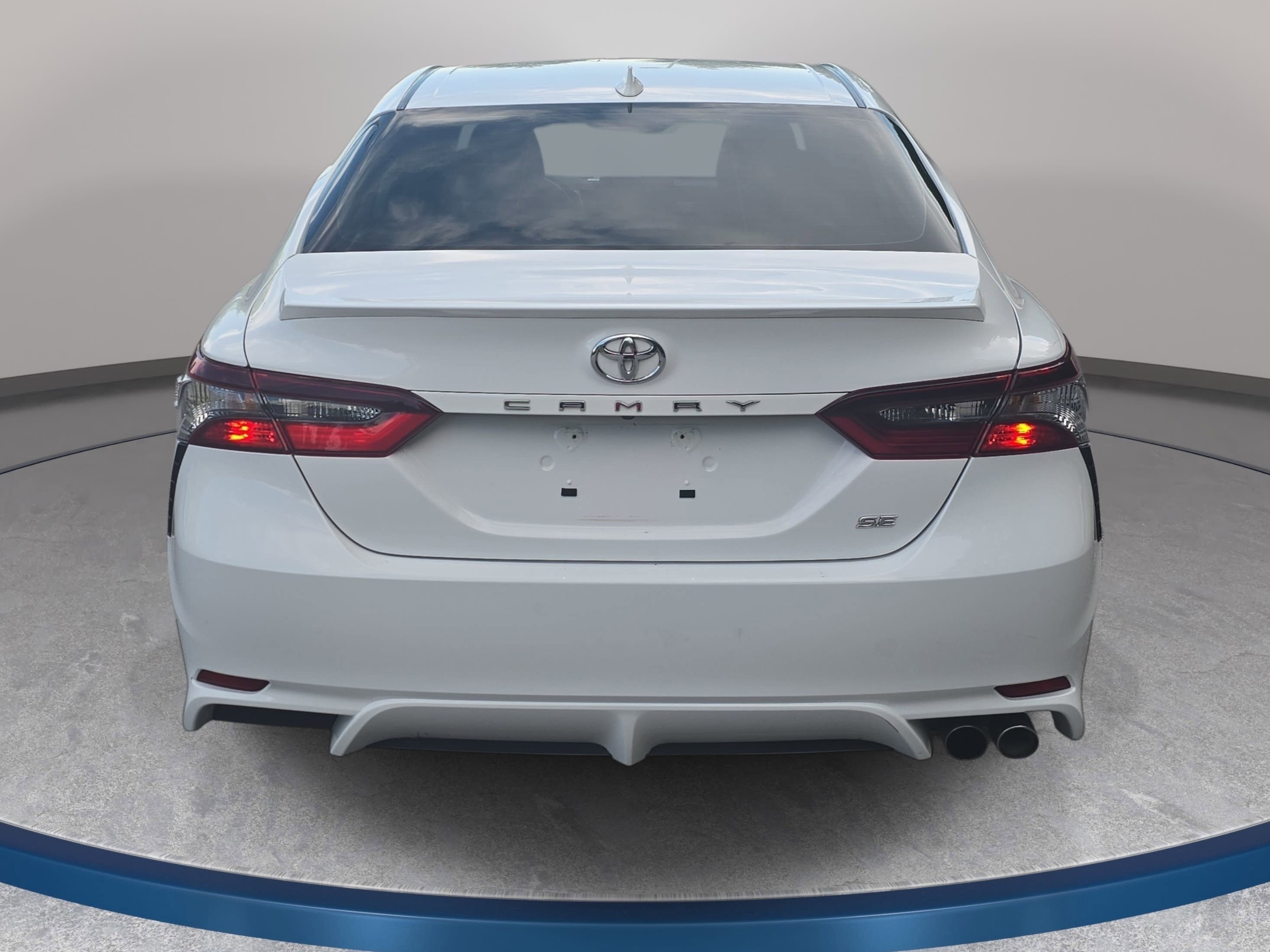 Used 2023 Toyota Camry SE FWD image 6
