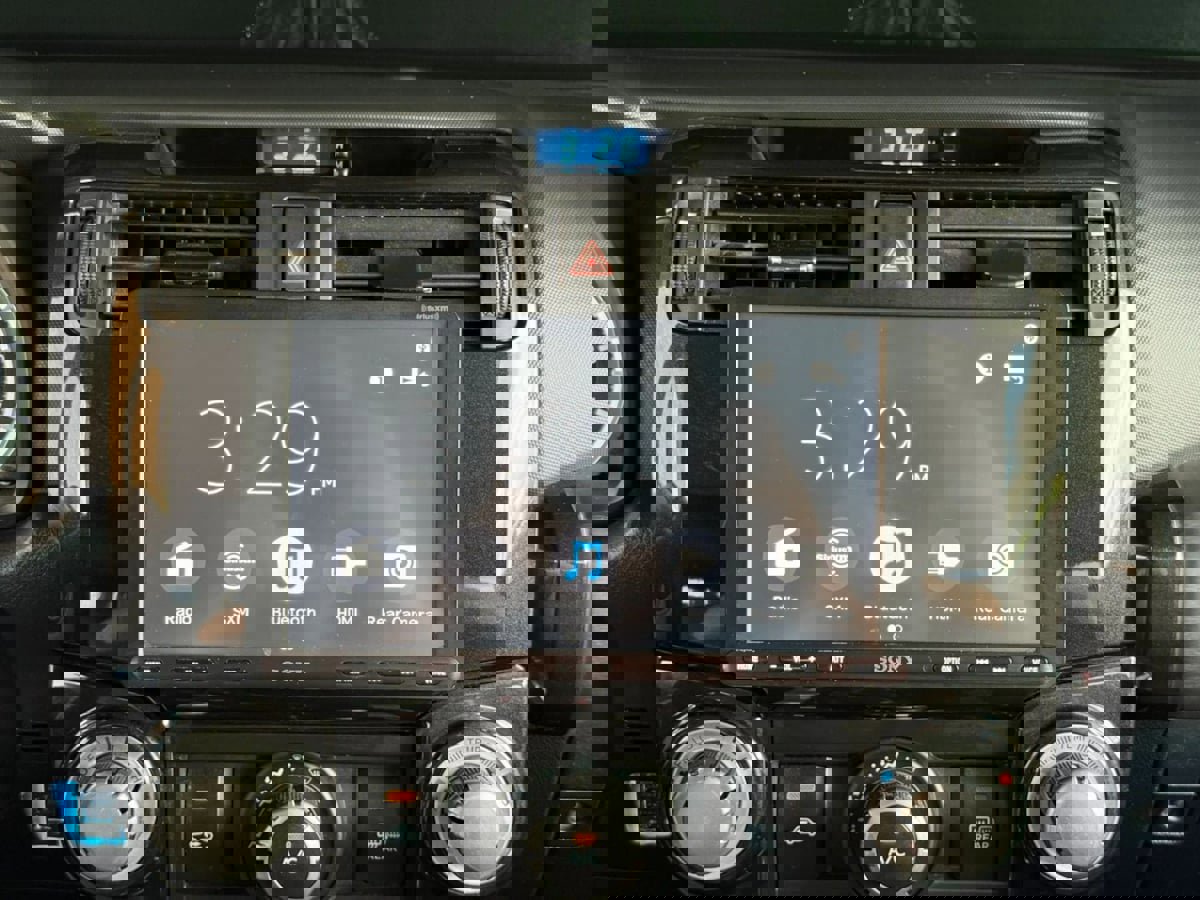 Used 2018 Toyota 4Runner TRD Off-Road Premium AWD/4WD image 56