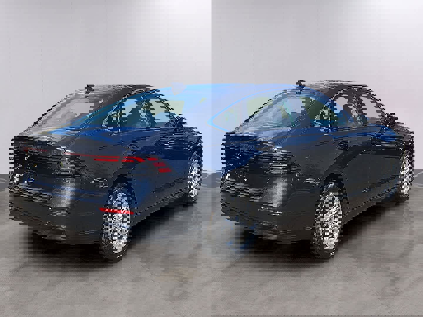 Used 2023 Honda Accord LX image 4