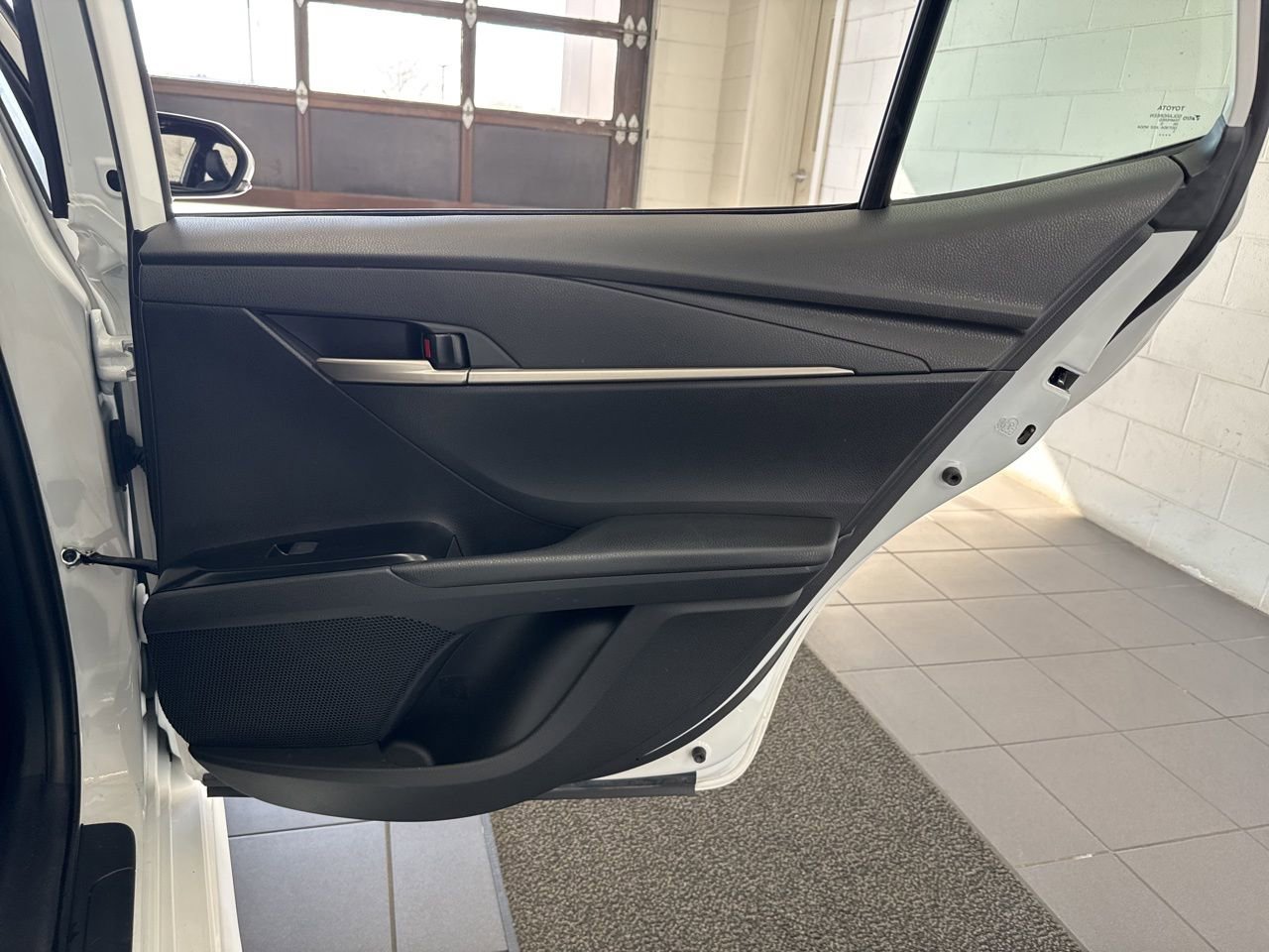 Used 2025 Toyota Camry SE w/ Convenience Package image 45