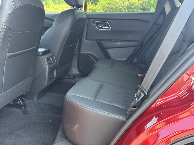 Certified 2025 Nissan Rogue Platinum AWD/4WD image 23