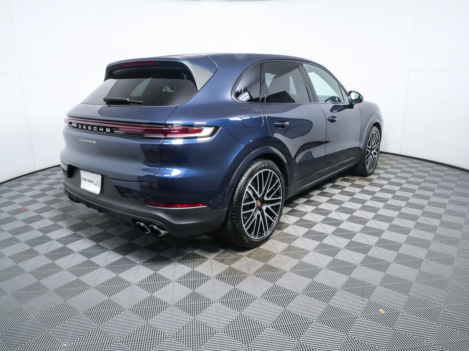 Certified 2026 Porsche Cayenne S AWD/4WD image 30
