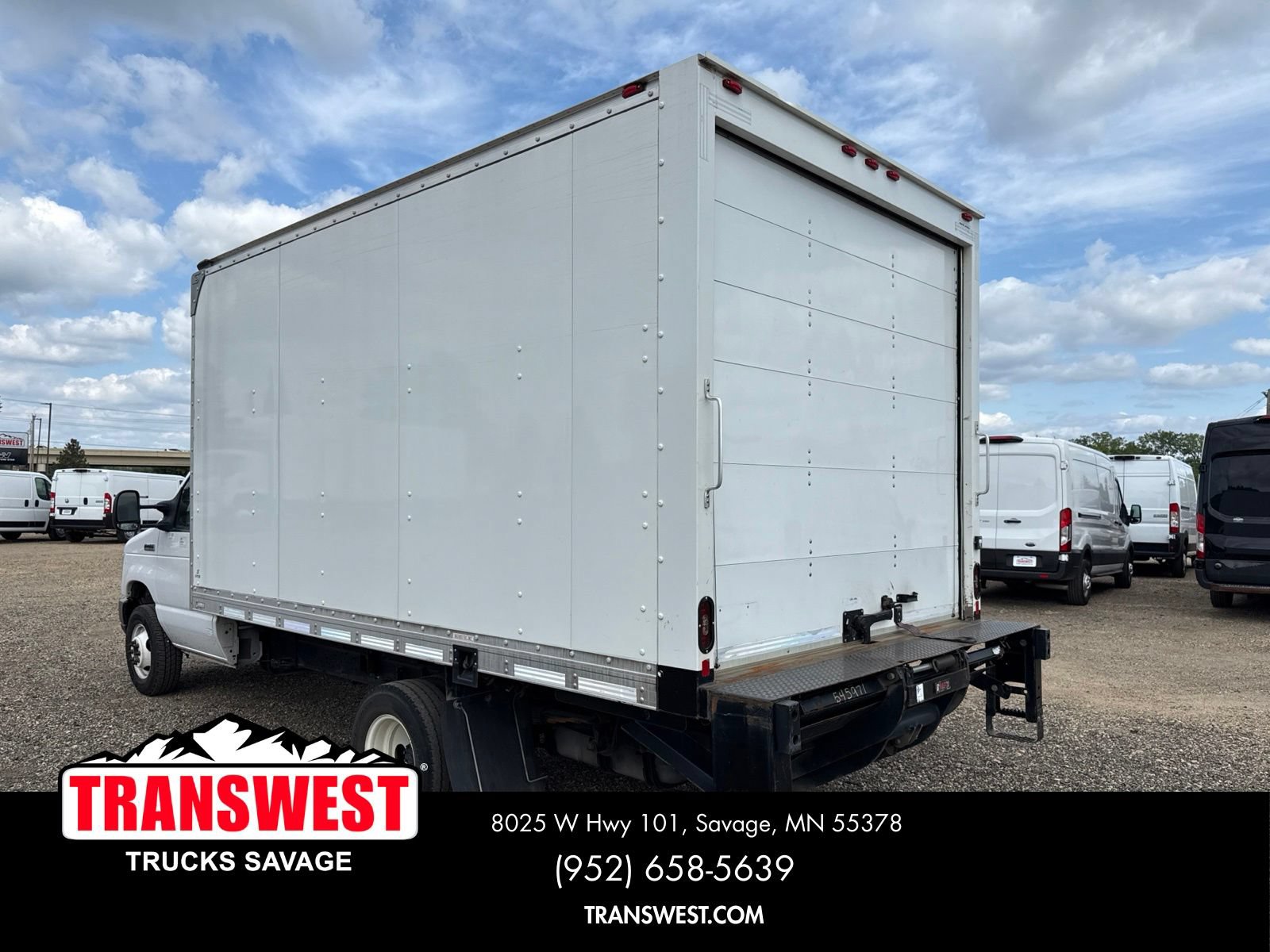 Used 2022 Ford E-450 and Econoline 450 Super Duty w/ Power Windows & Locks Group RWD image 2