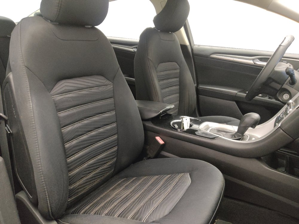 Used 2016 Ford Fusion SE image 21