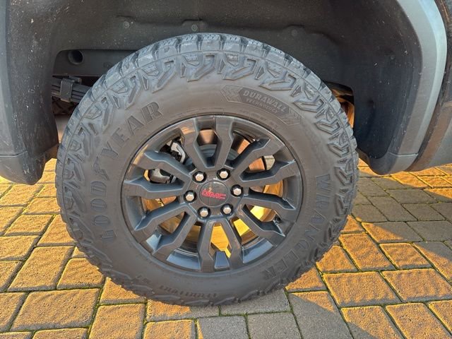 Used 2023 GMC Sierra 1500 AT4X image 13