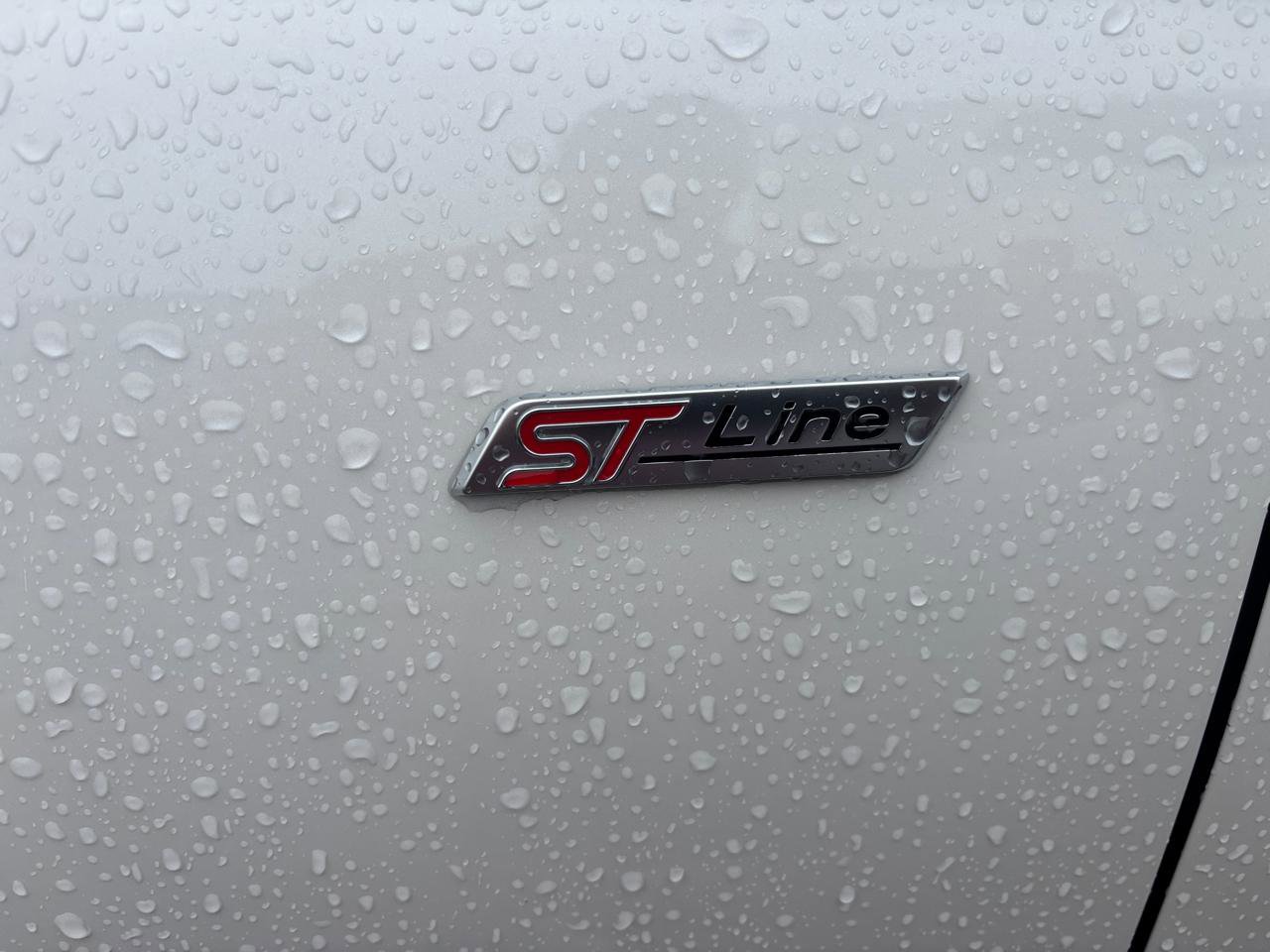 Used 2023 Ford Escape ST-Line Elite w/ Premium Technology Package image 9