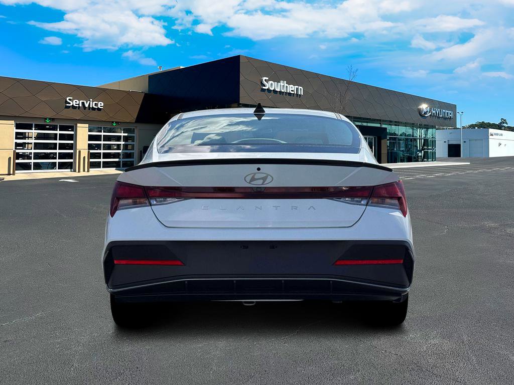 New 2026 Hyundai Elantra Sport image 7