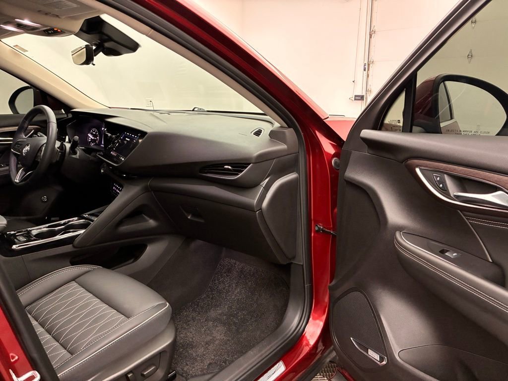 Used 2023 Buick Envision Avenir image 26